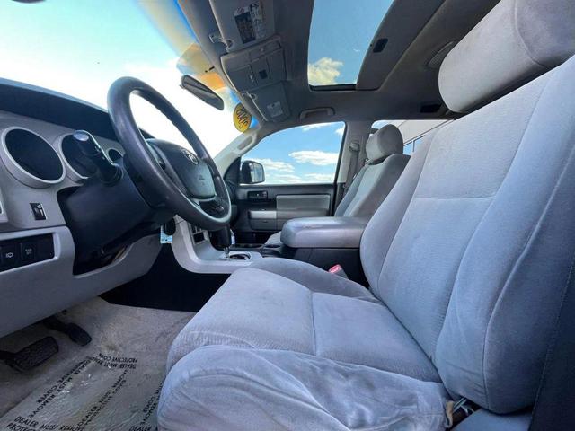 Photo of 2008 Slate Metallic Toyota Sequoia