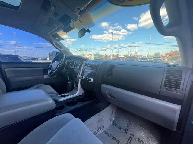 Photo of 2008 Slate Metallic Toyota Sequoia