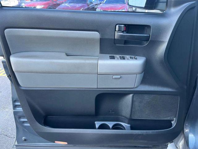 Photo of 2008 Slate Metallic Toyota Sequoia