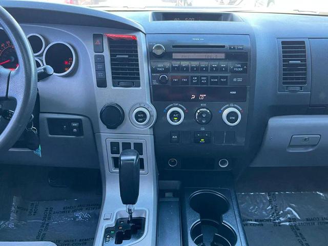 Photo of 2008 Slate Metallic Toyota Sequoia