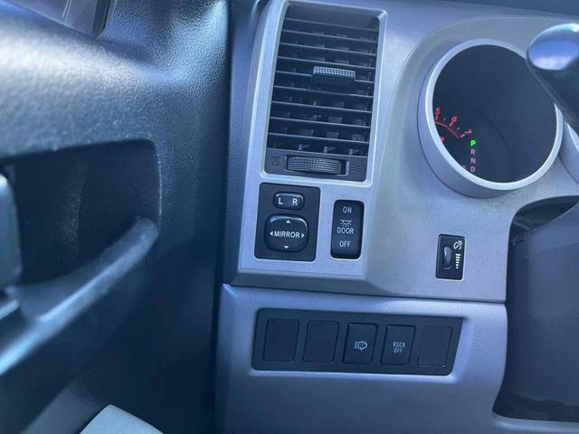 Photo of 2008 Slate Metallic Toyota Sequoia