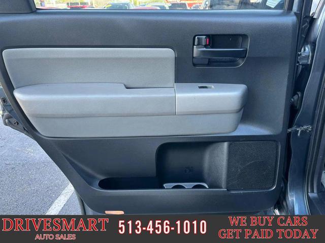 Photo of 2008 Slate Metallic Toyota Sequoia