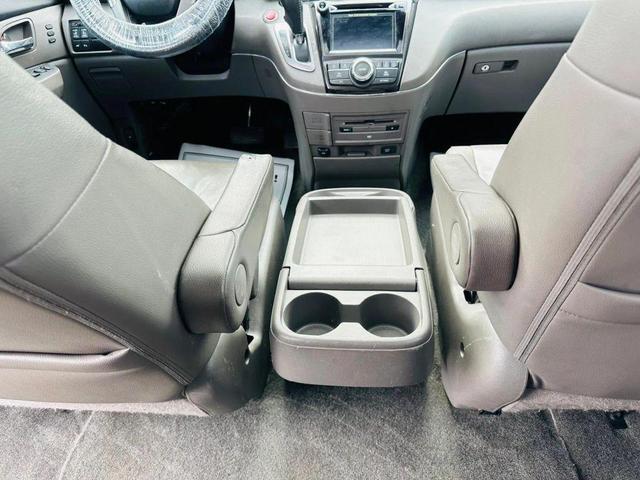 Photo of 2013 Polished Metal Metallic Honda Odyssey
