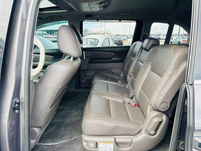 Photo of 2013 Polished Metal Metallic Honda Odyssey