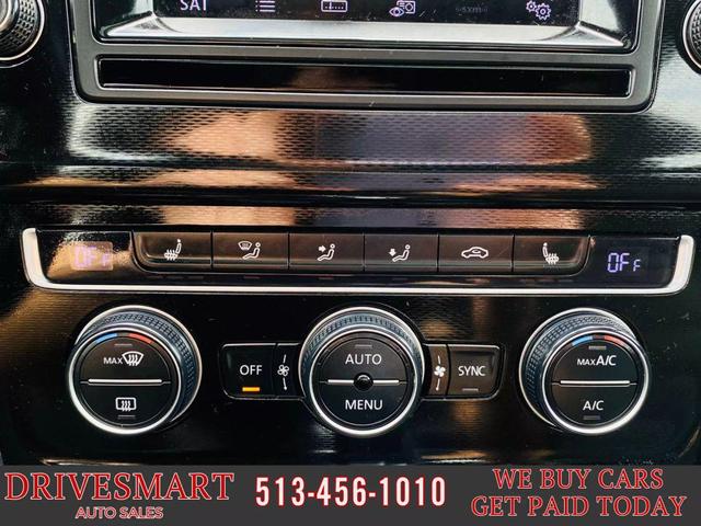 Photo of 2015 Deep Black Pearl Volkswagen Golf GTI
