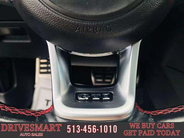 Photo of 2015 Deep Black Pearl Volkswagen Golf GTI