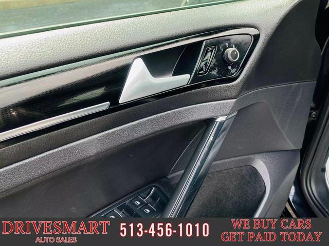 Photo of 2015 Deep Black Pearl Volkswagen Golf GTI