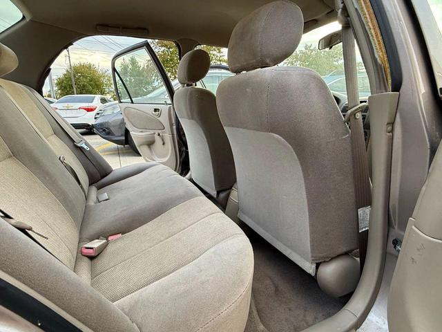 Photo of 2002 Silverstream Opalescent Toyota Corolla
