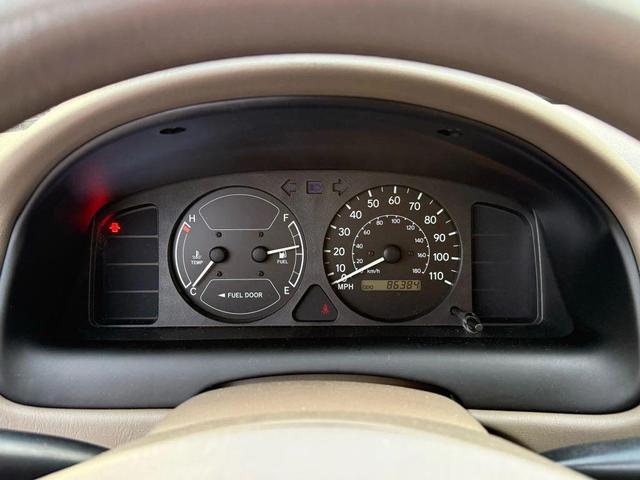 Photo of 2002 Silverstream Opalescent Toyota Corolla