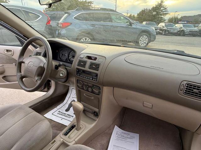 Photo of 2002 Silverstream Opalescent Toyota Corolla