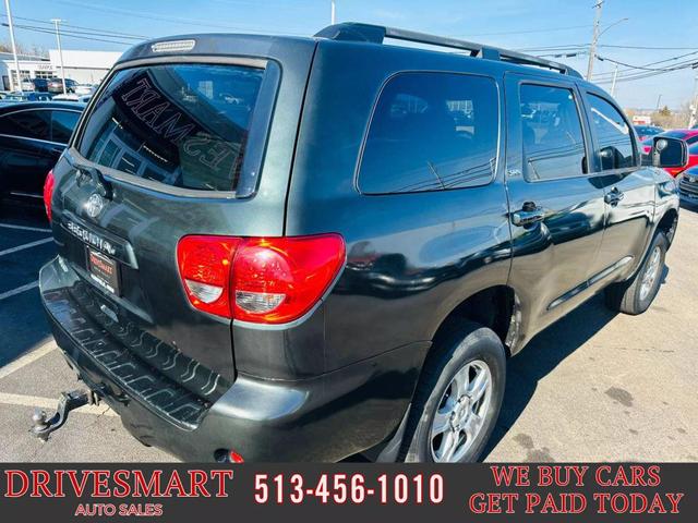 Photo of 2008 Slate Metallic Toyota Sequoia