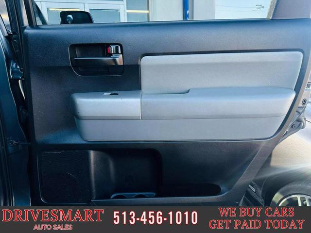 Photo of 2008 Slate Metallic Toyota Sequoia
