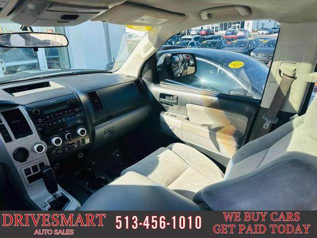 Photo of 2008 Slate Metallic Toyota Sequoia