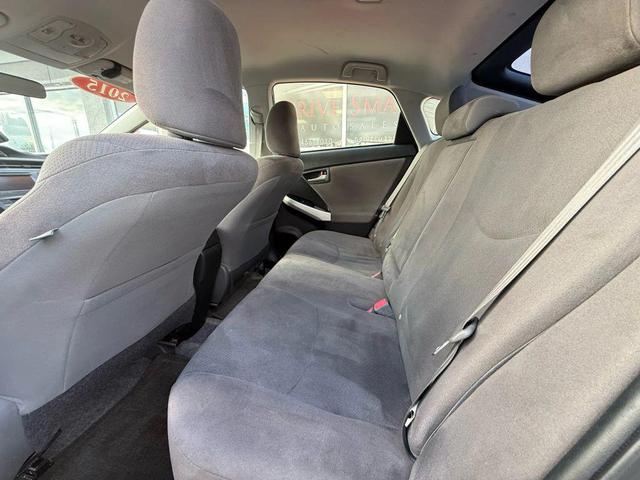 Photo of 2015 Winter Gray Metallic Toyota Prius