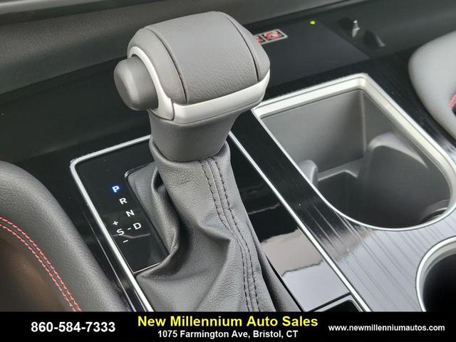 Photo of 2025 Midnight Black Metallic Toyota Sienna