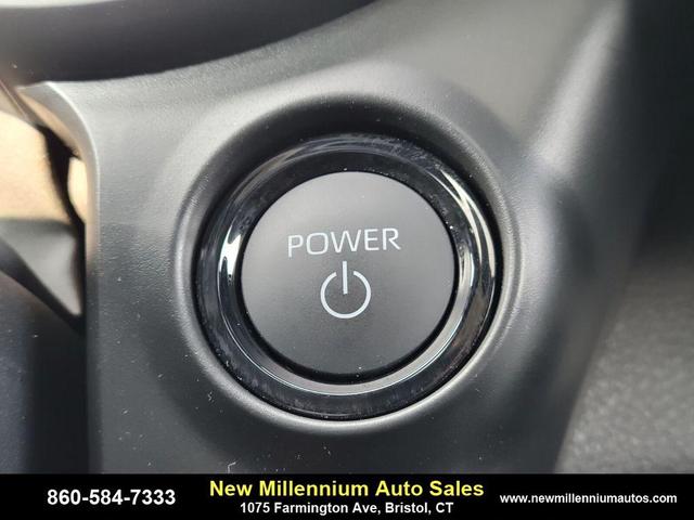 Photo of 2025 Midnight Black Metallic Toyota Sienna