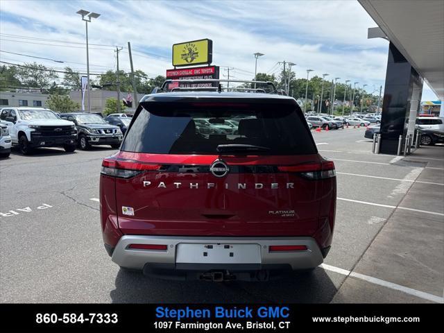 Photo of 2022 Scarlet Ember Tintcoat/Super Black Nissan Pathfinder