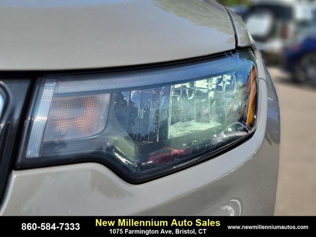 Photo of 2022 Sting-Gray Clearcoat Jeep Compass