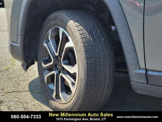 Photo of 2022 Sting-Gray Clearcoat Jeep Compass