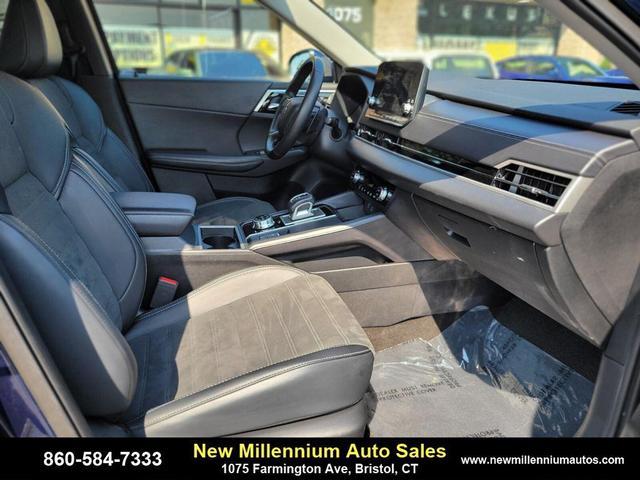 Photo of 2024 Cosmic Blue Metallic Mitsubishi Outlander