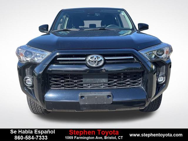 Photo of 2022 Midnight Black Metallic Toyota 4Runner