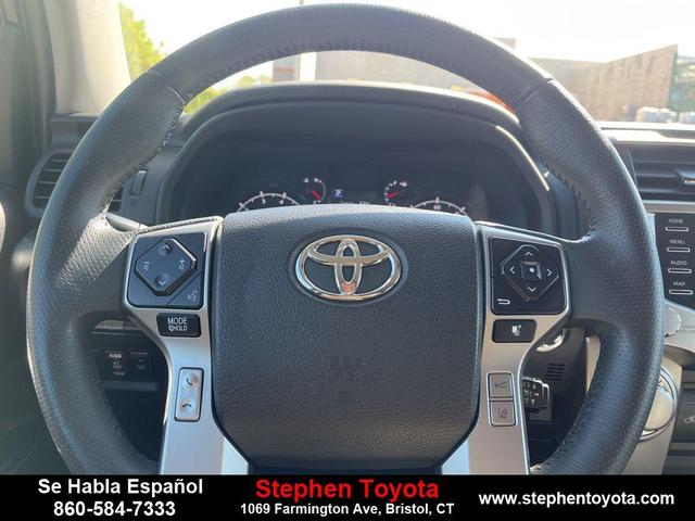 Photo of 2022 Midnight Black Metallic Toyota 4Runner