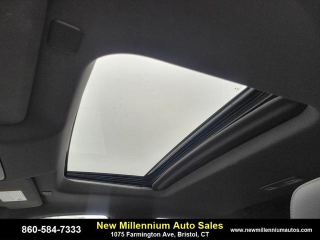 Photo of 2019 White Frost Tricoat GMC Sierra 1500