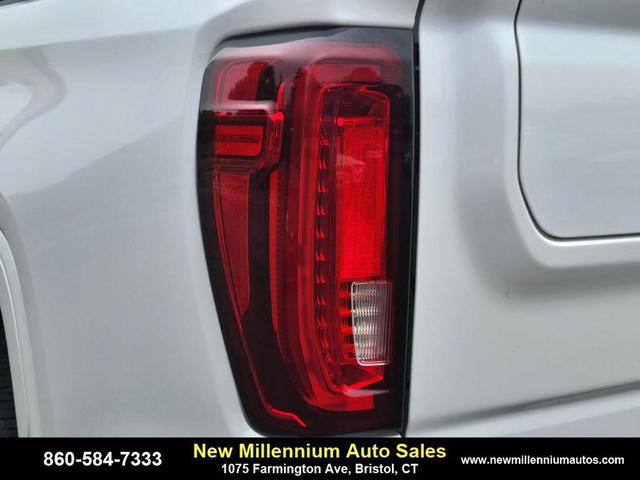 Photo of 2019 White Frost Tricoat GMC Sierra 1500