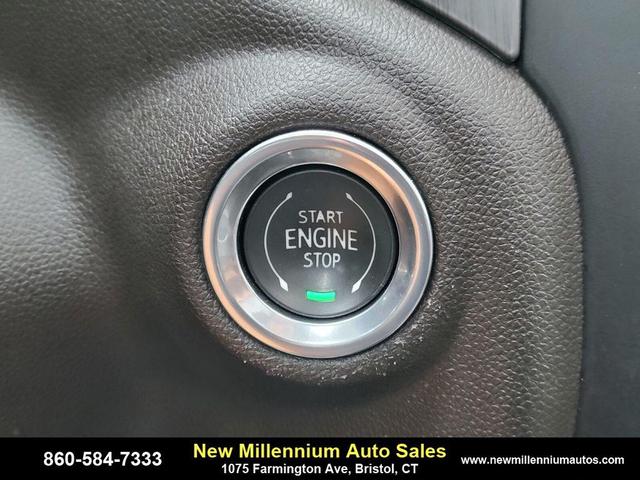 Photo of 2019 White Frost Tricoat GMC Sierra 1500