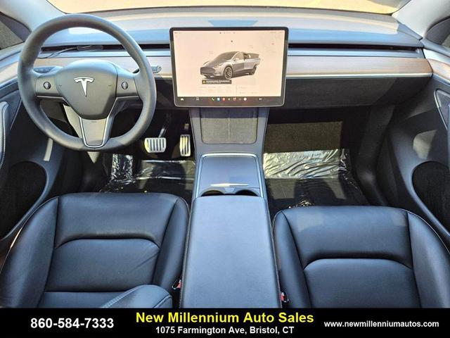 Photo of 2023 Gray Tesla Model Y
