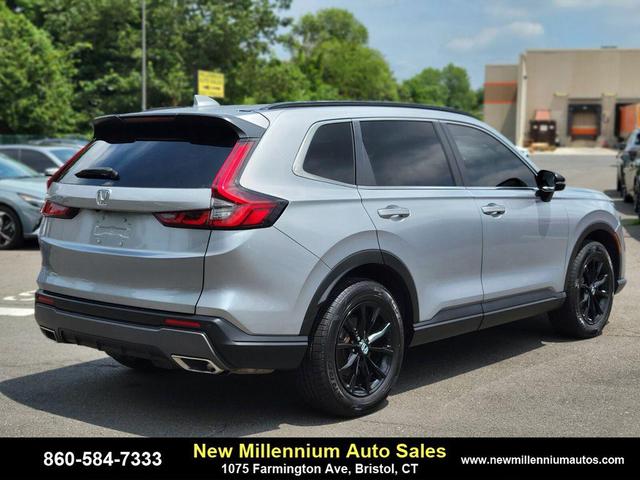 Photo of 2024 Lunar Silver Metallic Honda CR-V Hybrid