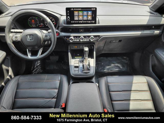 Photo of 2024 Lunar Silver Metallic Honda CR-V Hybrid