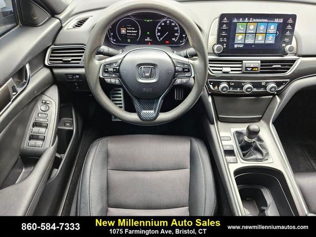 Photo of 2019 Platinum White Pearl Honda Accord