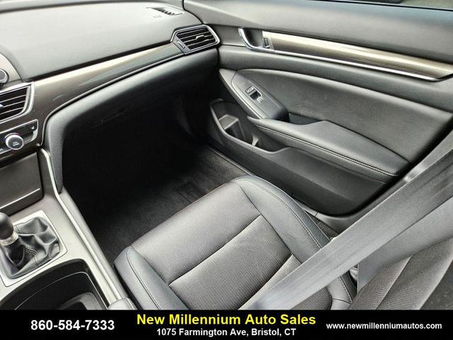Photo of 2019 Platinum White Pearl Honda Accord