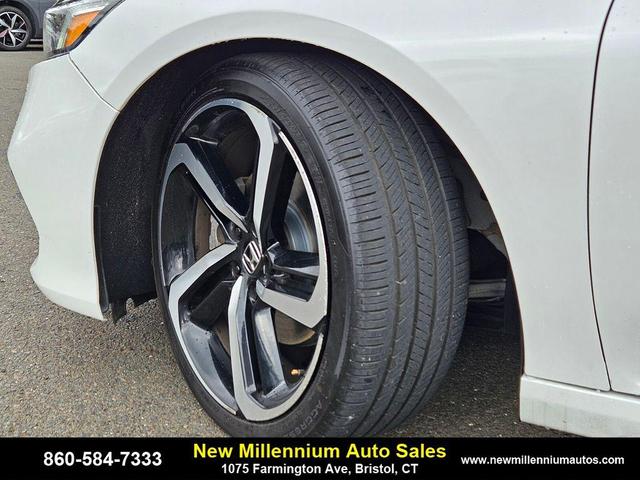 Photo of 2019 Platinum White Pearl Honda Accord