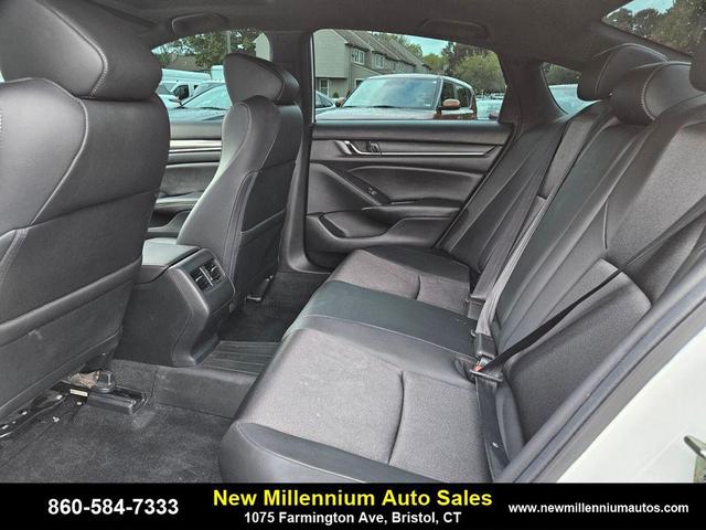 Photo of 2019 Platinum White Pearl Honda Accord
