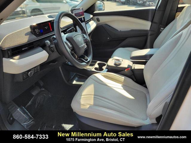 Photo of 2024 White Metallic Ford Mustang Mach-E