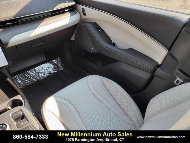Photo of 2024 White Metallic Ford Mustang Mach-E