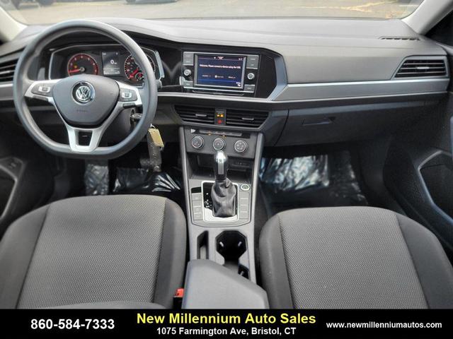 Photo of 2020 Pure White Volkswagen Jetta