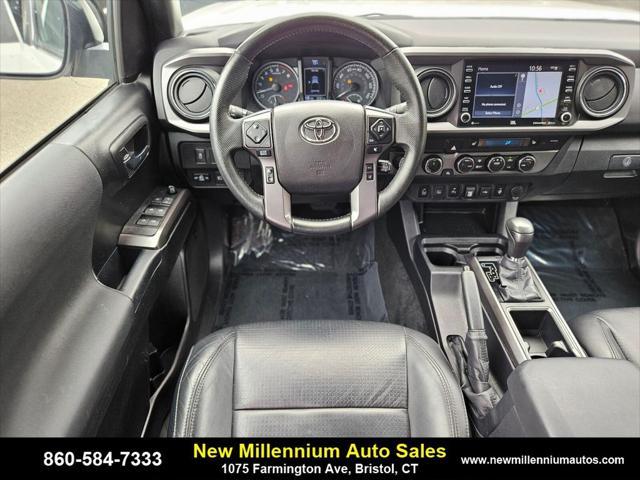 Photo of 2022 White Toyota Tacoma