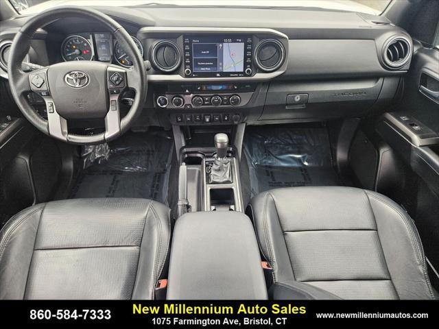Photo of 2022 White Toyota Tacoma