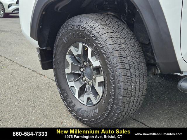 Photo of 2022 White Toyota Tacoma