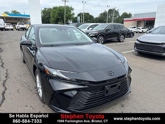 Photo of 2025 Midnight Black Metallic Toyota Camry
