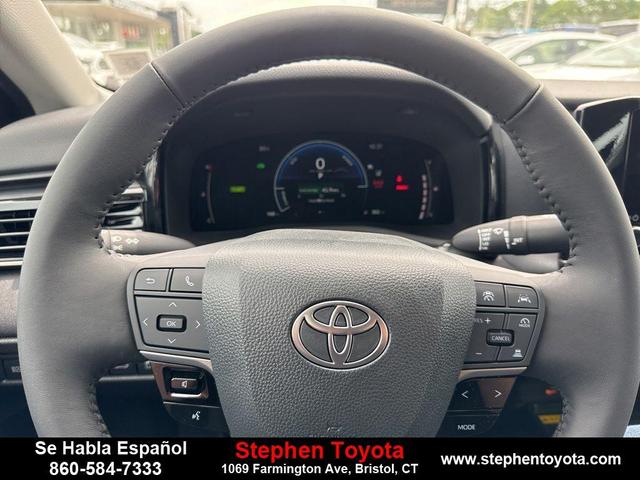 Photo of 2025 Midnight Black Metallic Toyota Camry