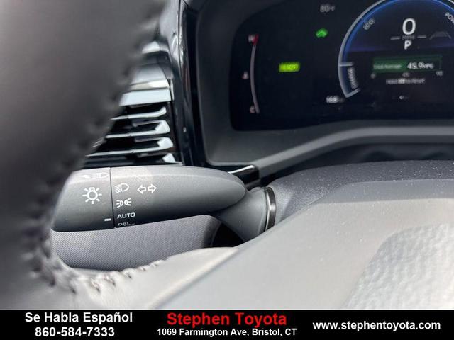 Photo of 2025 Midnight Black Metallic Toyota Camry