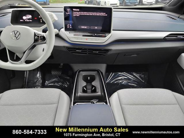 Photo of 2023 Gray Volkswagen ID.4