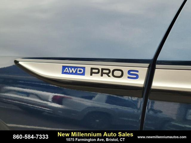 Photo of 2023 Gray Volkswagen ID.4