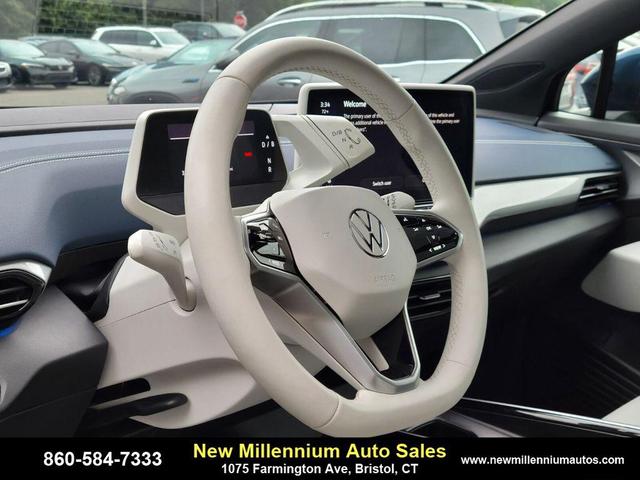Photo of 2023 Gray Volkswagen ID.4
