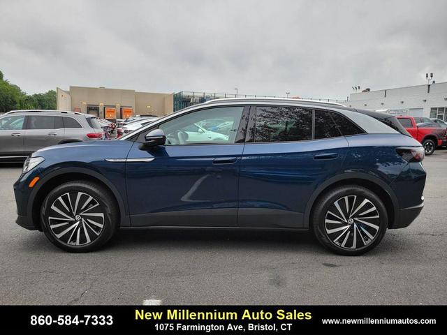 Photo of 2023 Gray Volkswagen ID.4
