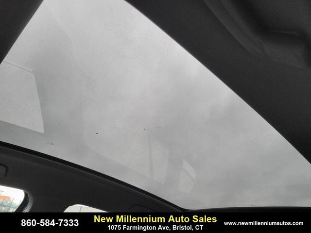 Photo of 2023 Gray Volkswagen ID.4